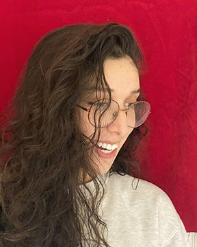 No side facing photos